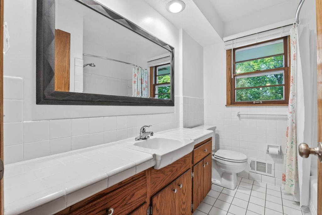 5224 West 70th Street Edina, MN 55439 - Photo 18 of 35