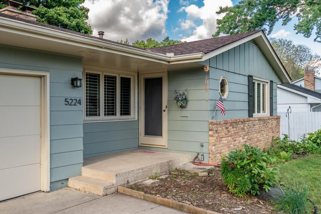 5224 West 70th Street Edina, MN 55439 - Photo 2 of 35