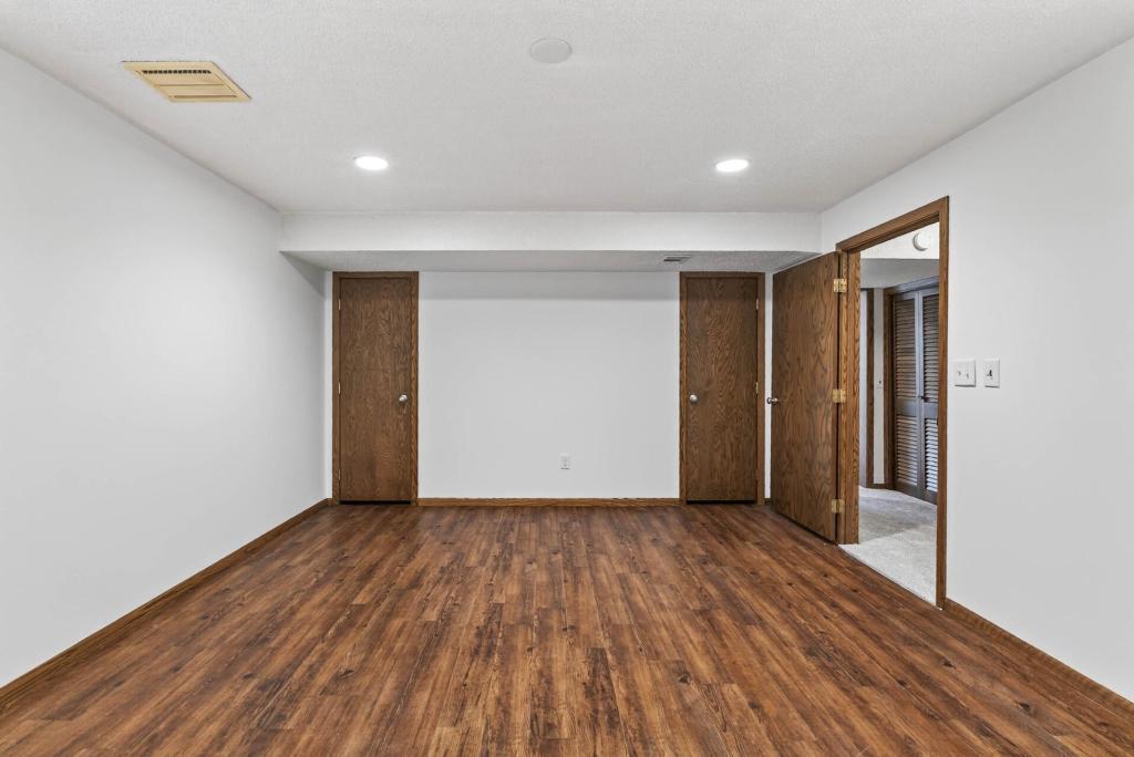 5224 West 70th Street Edina, MN 55439 - Photo 25 of 35