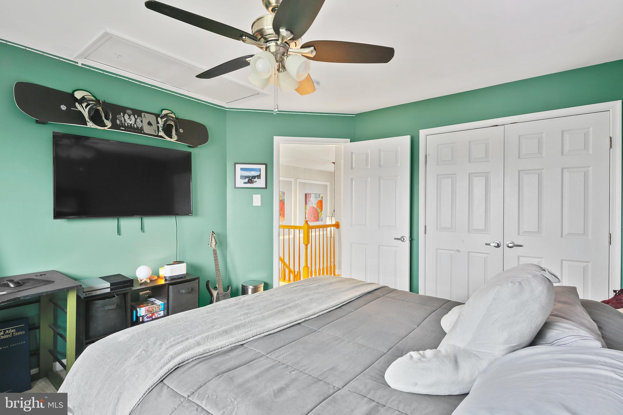 413 Ronsdale Road Sykesville, MD 21784 - Photo 28 of 46 Bedroom #3 looking to the hallway