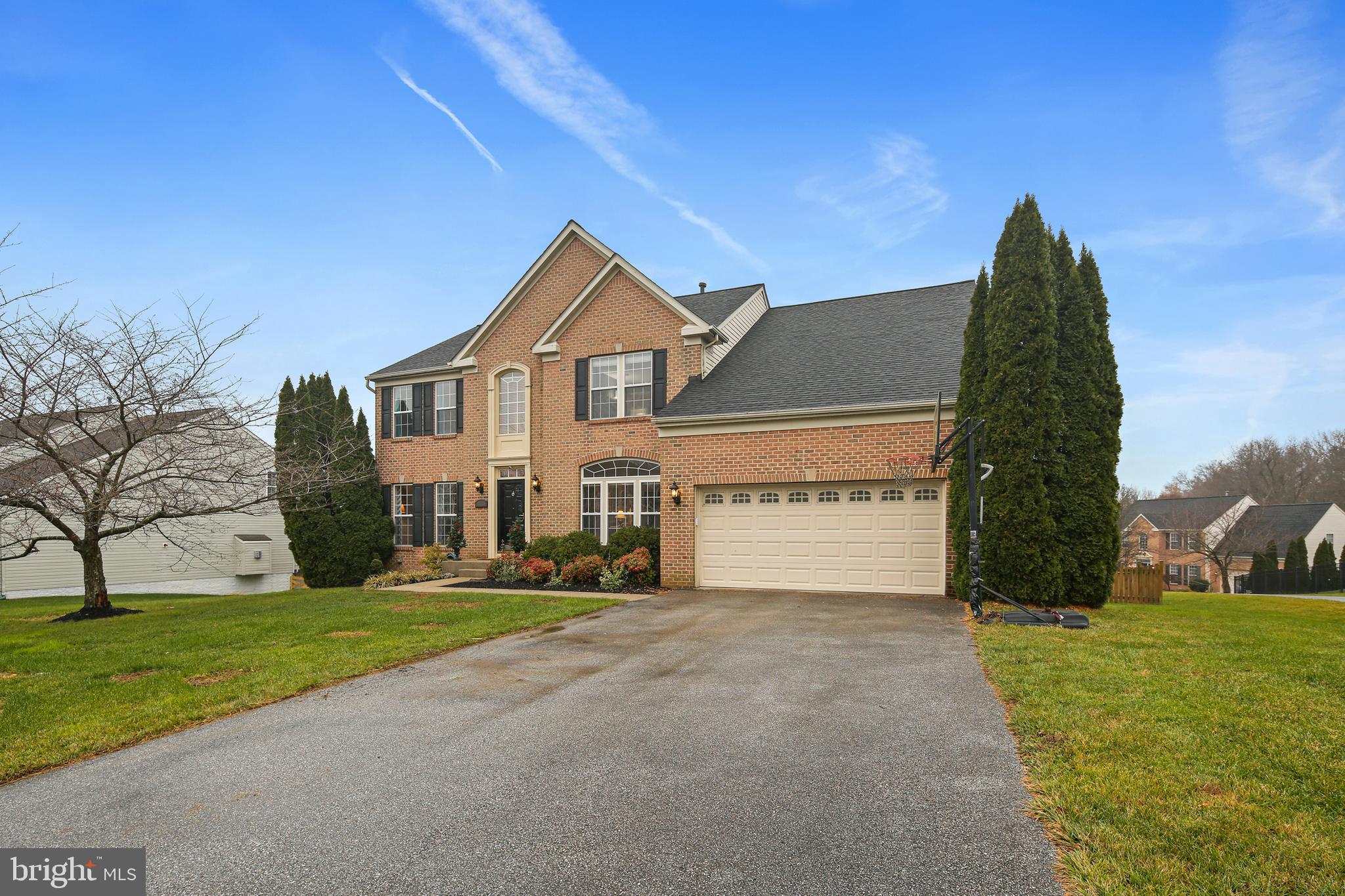 413 Ronsdale Road Sykesville, MD 21784 - Photo 39 of 46 Front of the house with driveway