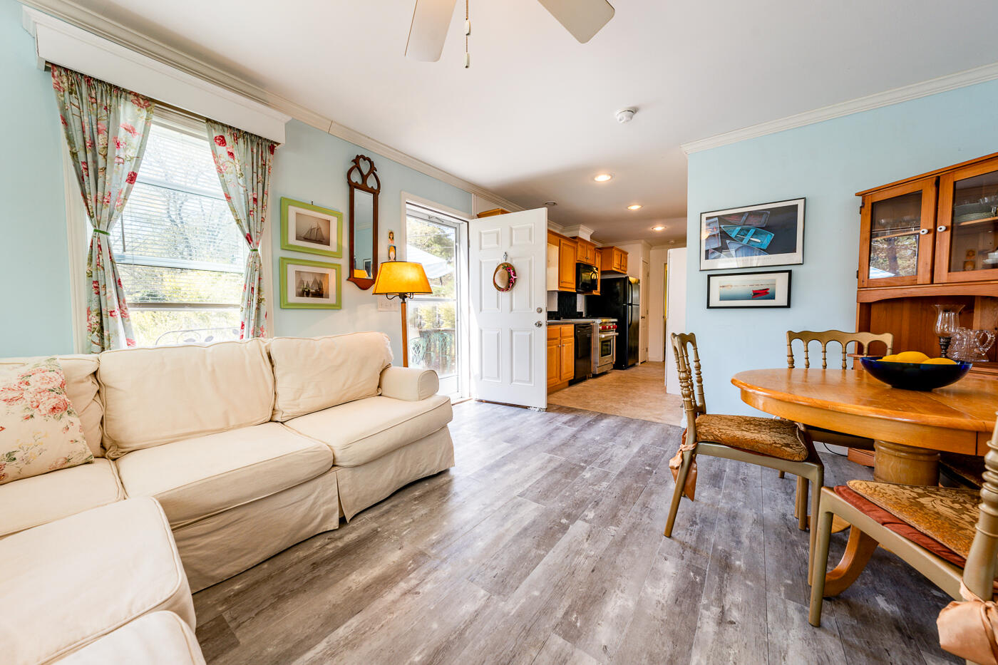 210 W Road Wellfleet, MA 02667 - Photo 5 of 15 livroom4