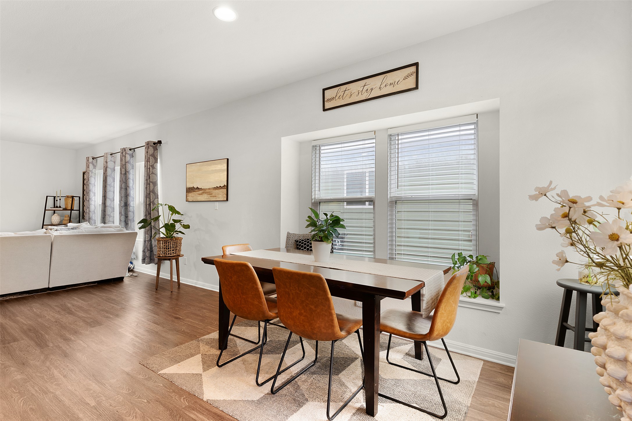 925 Stampede Road San Marcos, TX 78666 - Photo 15 of 39 Casual Dining to Living Room