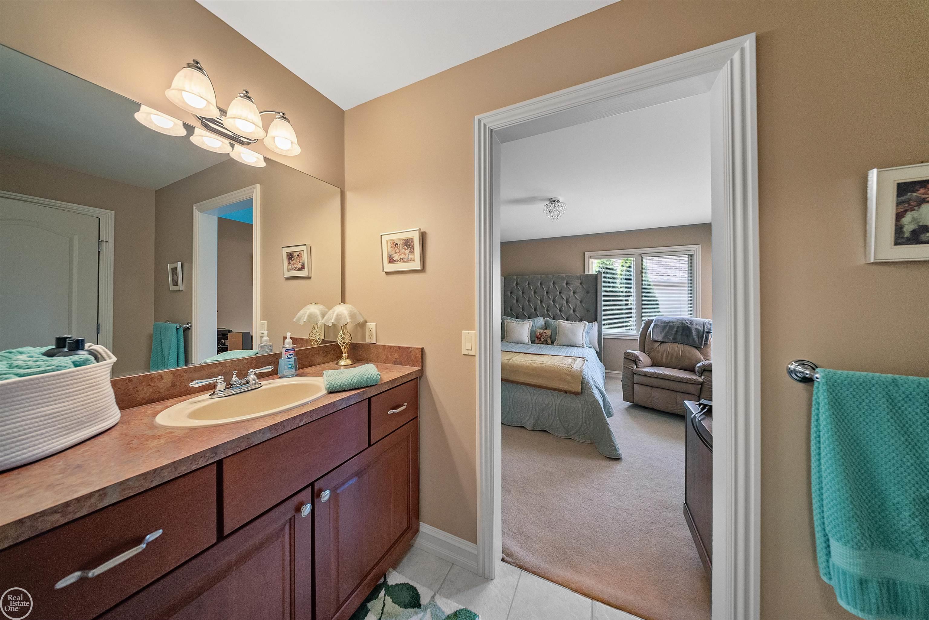 13046 Partridge Run Utica, MI 48315 - Photo 35 of 51
