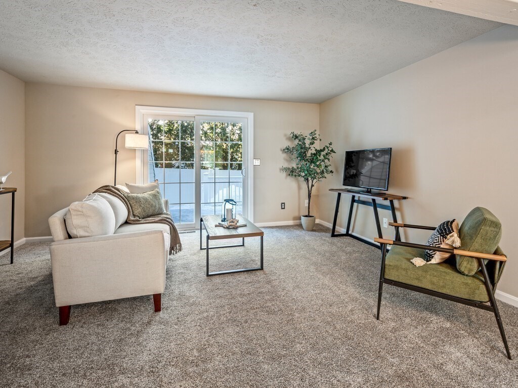 45 Fox Meadow Road, Unit F Leominster, MA 01453 - Photo 13 of 37