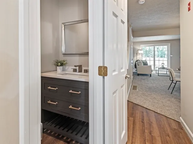 $318,000 | 45 Fox Meadow Road, Unit F, Leominster, MA 01453