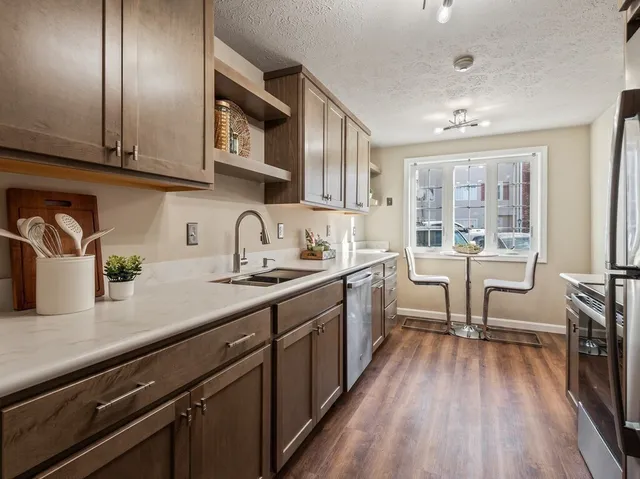 $318,000 | 45 Fox Meadow Road, Unit F, Leominster, MA 01453