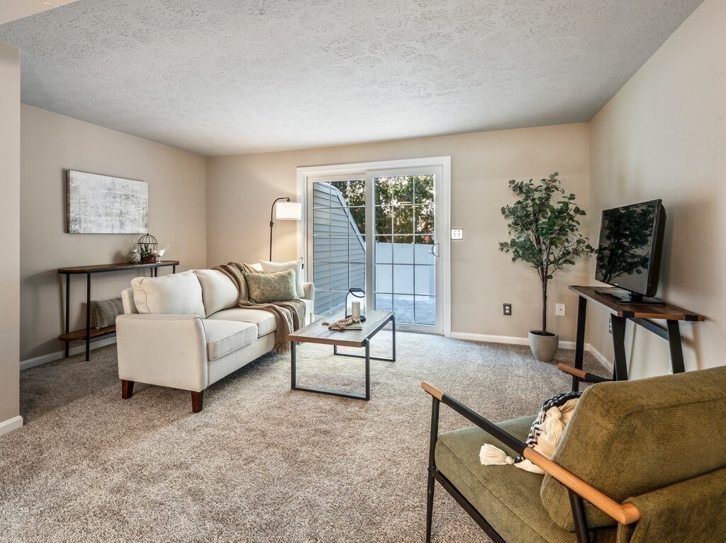 45 Fox Meadow Road, Unit F Leominster, MA 01453 - Photo 3 of 37