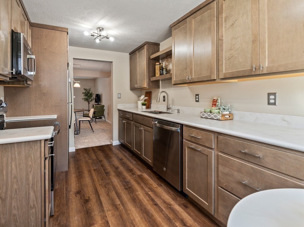 45 Fox Meadow Road, Unit F Leominster, MA 01453 - Photo 6 of 37