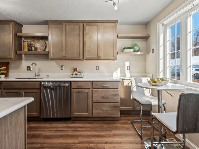 $318,000 | 45 Fox Meadow Road, Unit F, Leominster, MA 01453