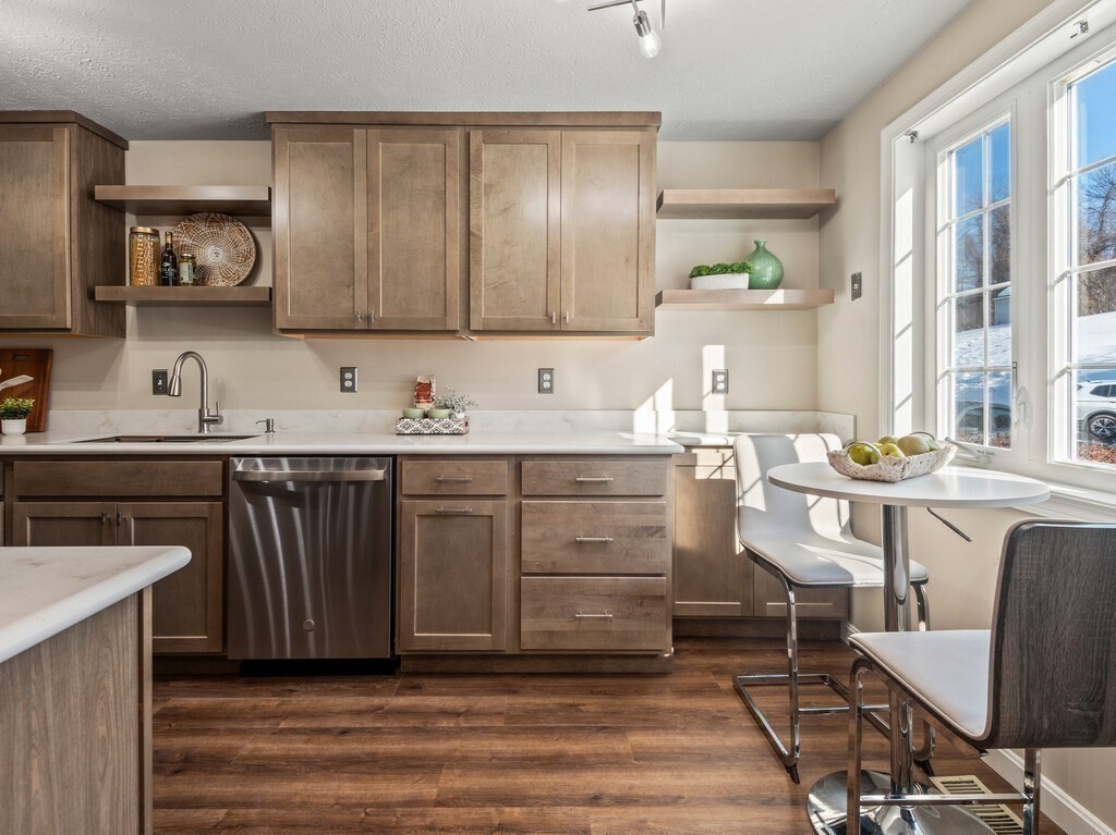 45 Fox Meadow Road, Unit F Leominster, MA 01453 - Photo 9 of 37