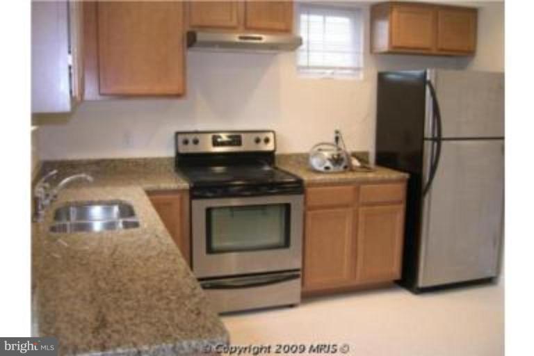 5013 Benning Road Southeast Washington, DC 20019 - Photo 2 of 24 Kitchen