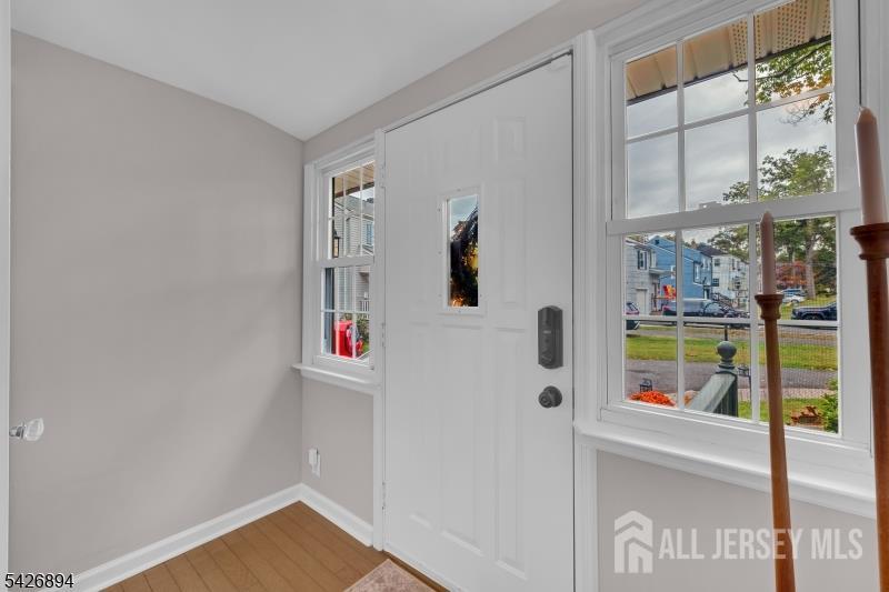 233 Maple Avenue Dunellen, NJ 08812 - Photo 4 of 39