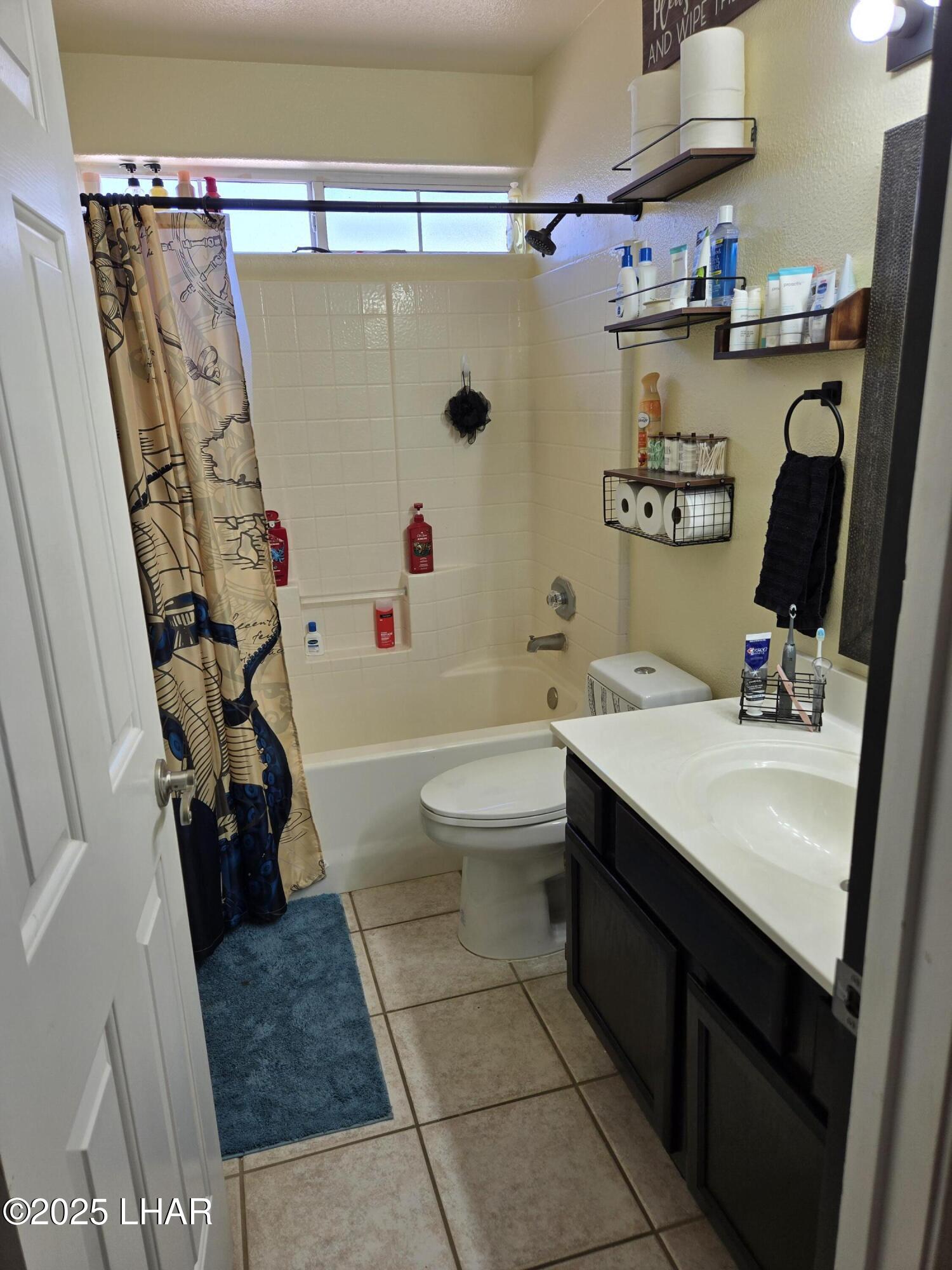4436 Pinto Road Kingman, AZ 86401 - Photo 13 of 35 Guest Bathroom