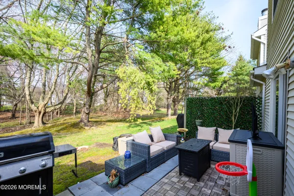 $500,000 | 55 Malibu Drive, Eatontown, NJ 07724