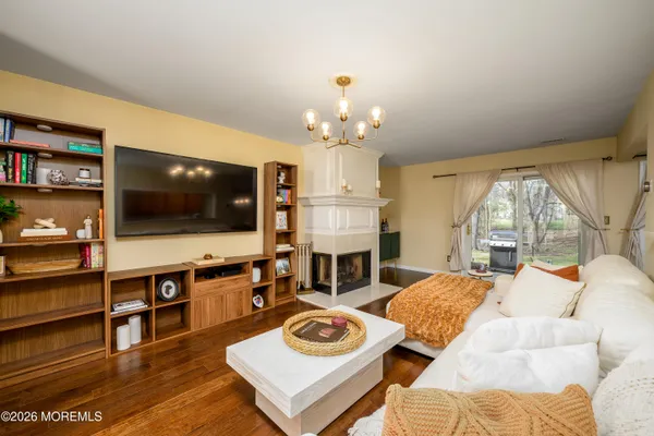 $500,000 | 55 Malibu Drive, Eatontown, NJ 07724