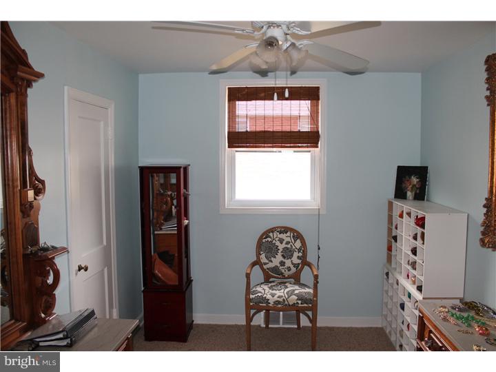 923 Church Road Springfield, PA 19064 - Photo 19 of 25 Bedroom 3