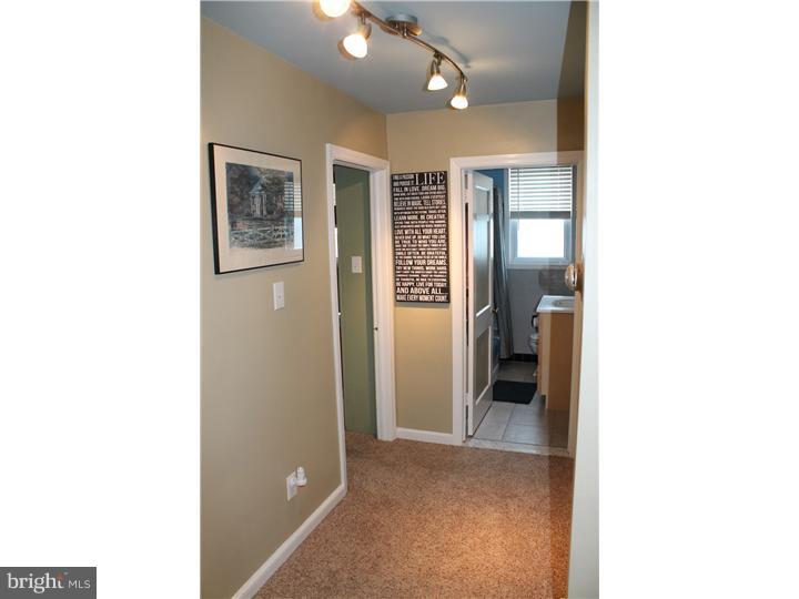 923 Church Road Springfield, PA 19064 - Photo 20 of 25 Hallway