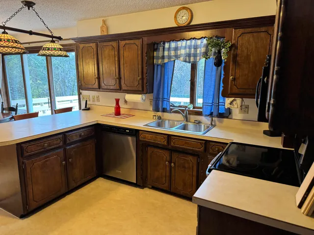 $459,000 | 6160 Highway 2, Marshfield, VT 05667