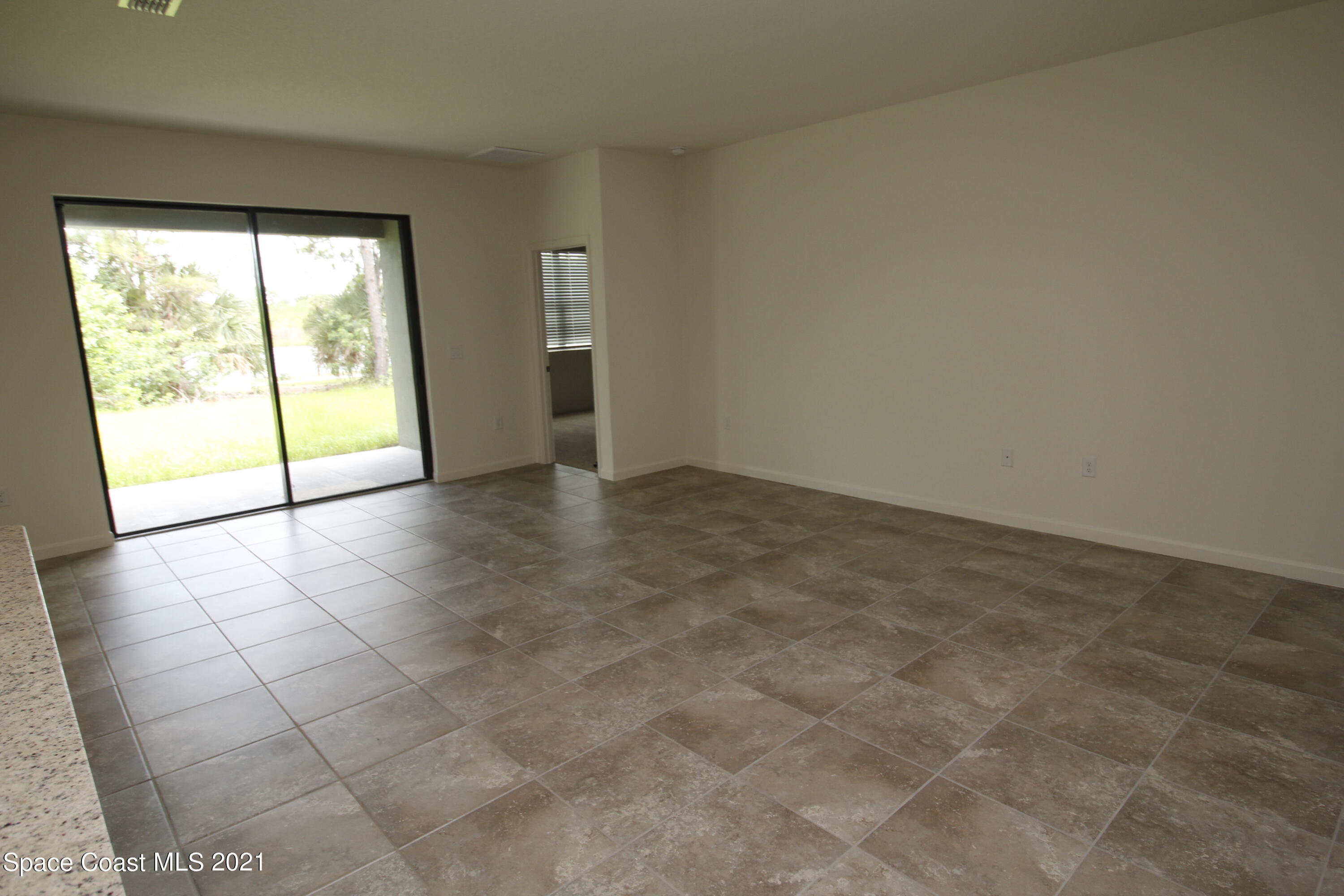 896 Old Country Rd S East Palm Bay, FL 32909 - Photo 4 of 18 _MG_4273