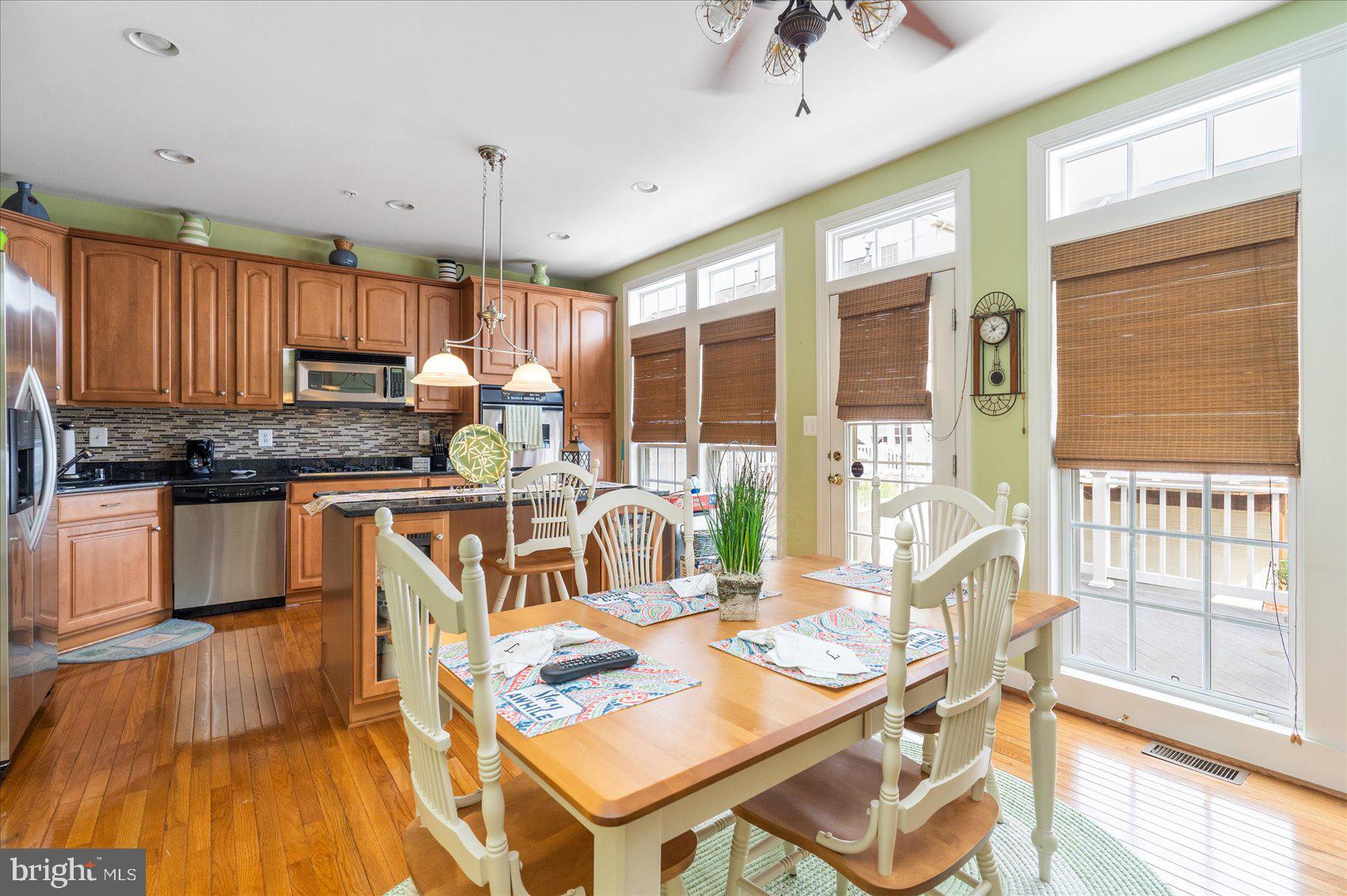 5152 Key View Way Perry Hall, MD 21128 - Photo 15 of 37 Kitchen/Family Room