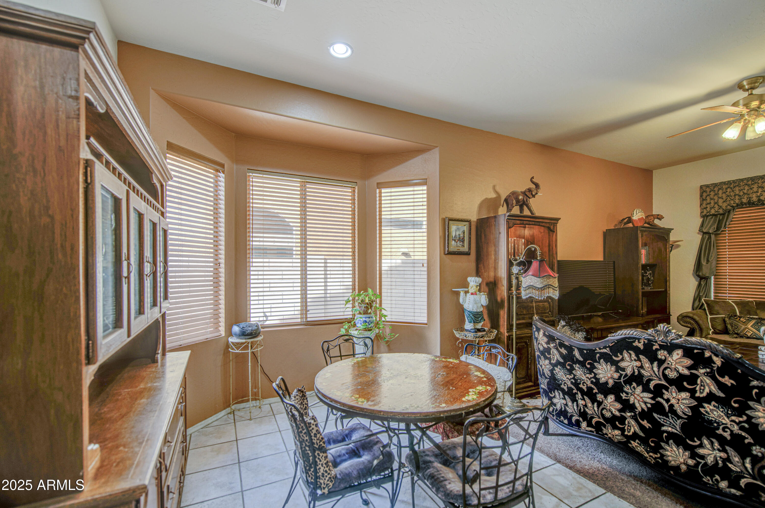 2480 East Stephens Place Chandler, AZ 85225 - Photo 10 of 17 Dining