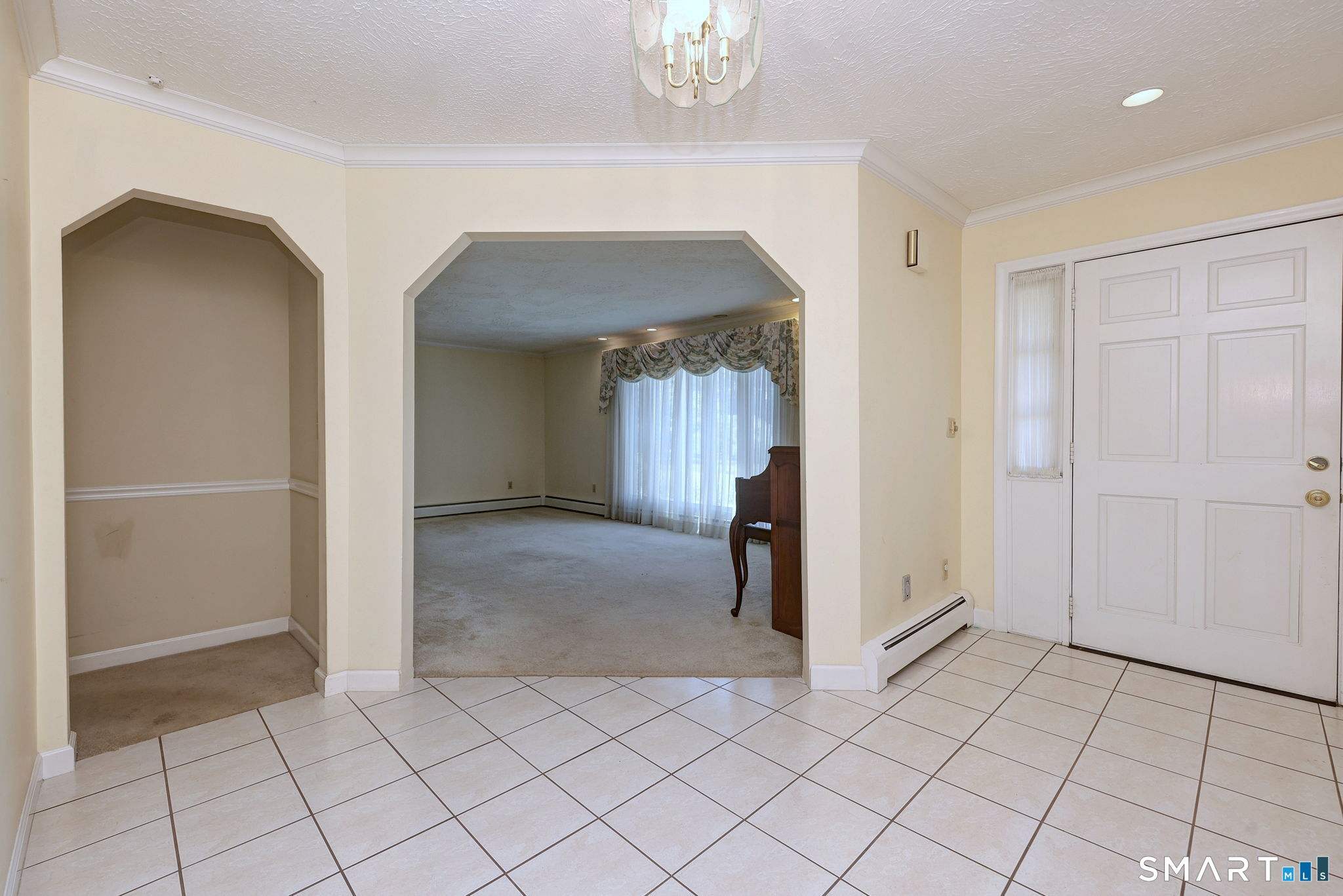 531 Woodruff Road Milford, CT 06461 - Photo 5 of 39
