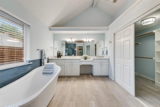 $445,900 | 907 Sunpoint Circle, Rockwall, TX 75087