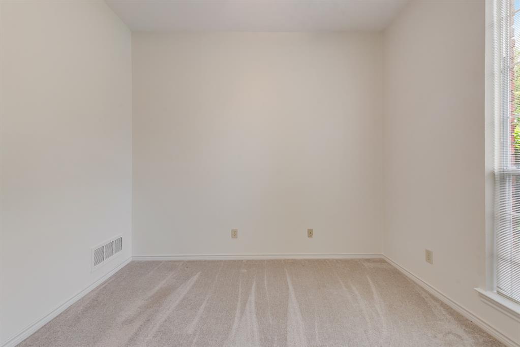 907 Sunpoint Circle Rockwall, TX 75087 - Photo 33 of 37 a view of an empty room