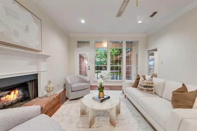 $445,900 | 907 Sunpoint Circle, Rockwall, TX 75087