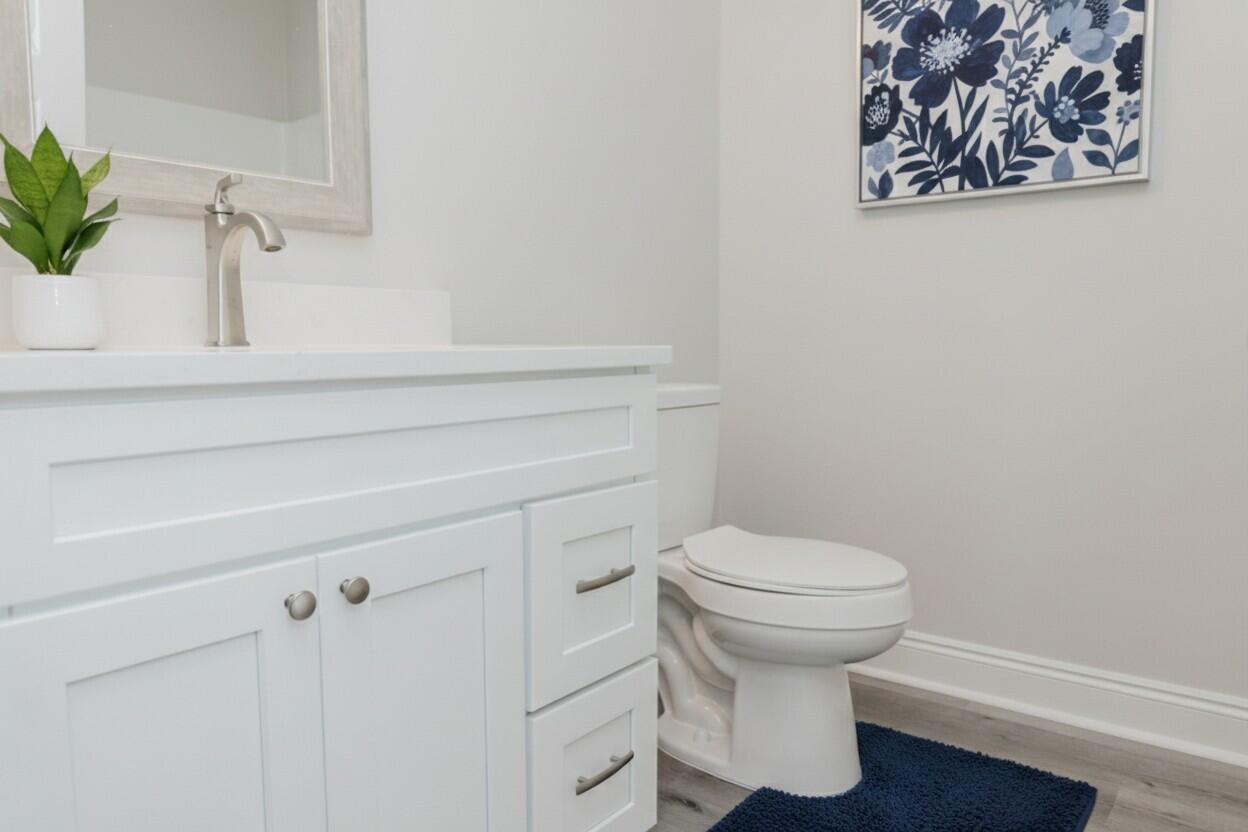 5352 Highview Drive Crestview, FL 32539 - Photo 6 of 32 a bathroom with a toilet and a sink