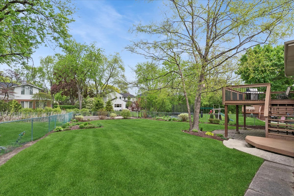122 Mulberry Road Deerfield, IL 60015 - Photo 17 of 22