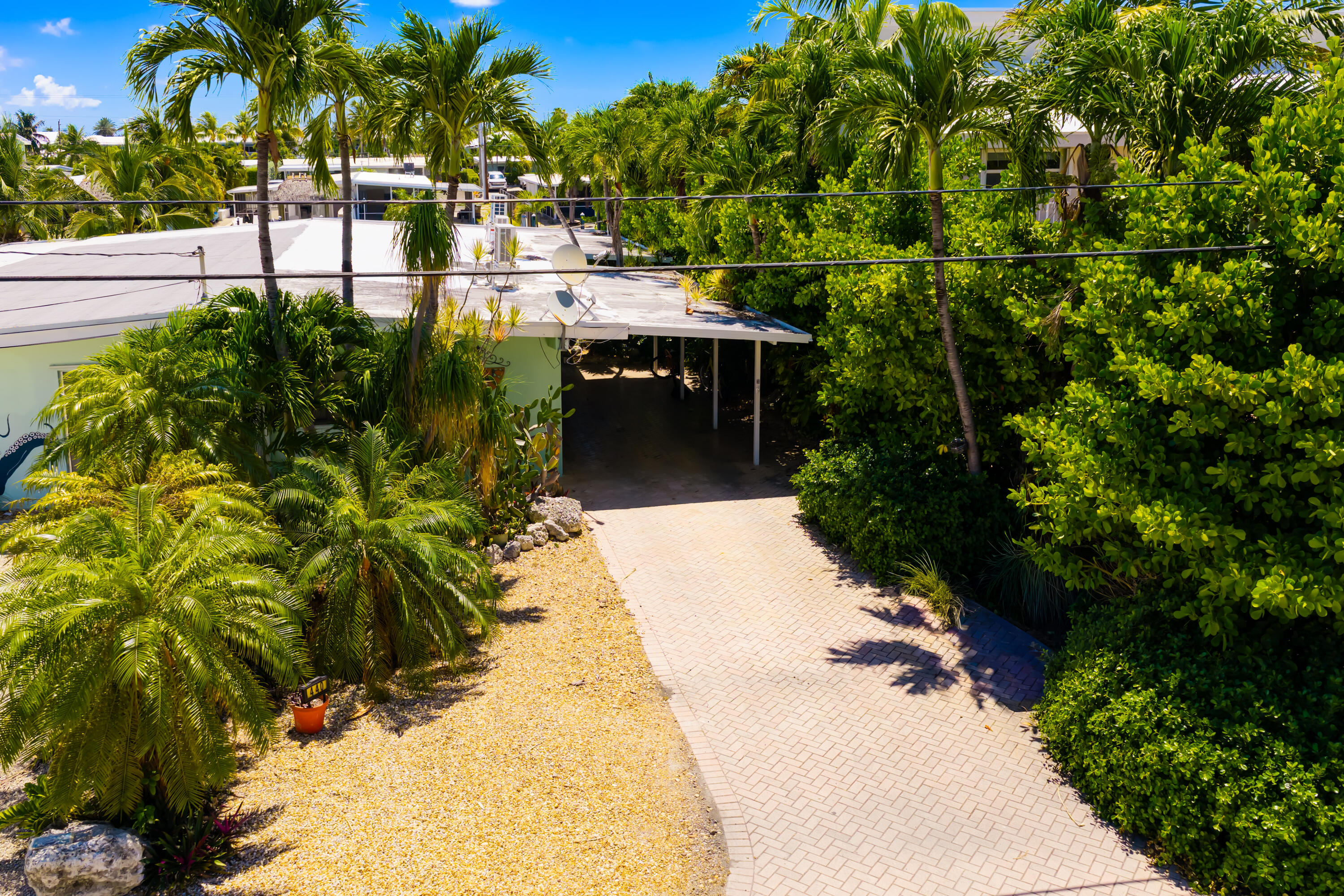 440 11th Street Key Colony Beach, FL 33051 - Photo 7 of 45 DJI_20260630121107_0011_D