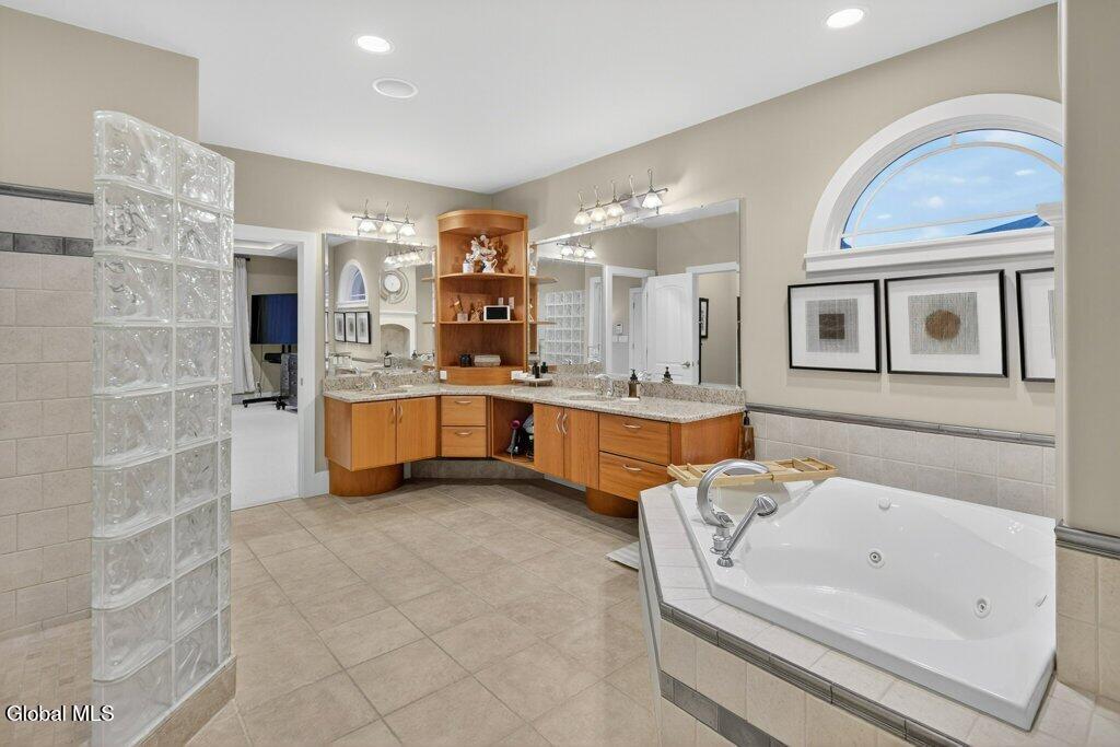 29 Alva Road Niskayuna, NY 12309 - Photo 33 of 52 034-DSC08533_m