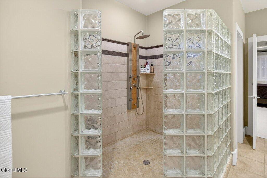 29 Alva Road Niskayuna, NY 12309 - Photo 35 of 52 036-DSC08537_m