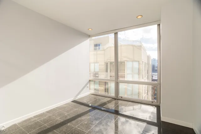 $2,750 | 653 North Kingsbury Street, Unit 2308, Chicago, IL 60654