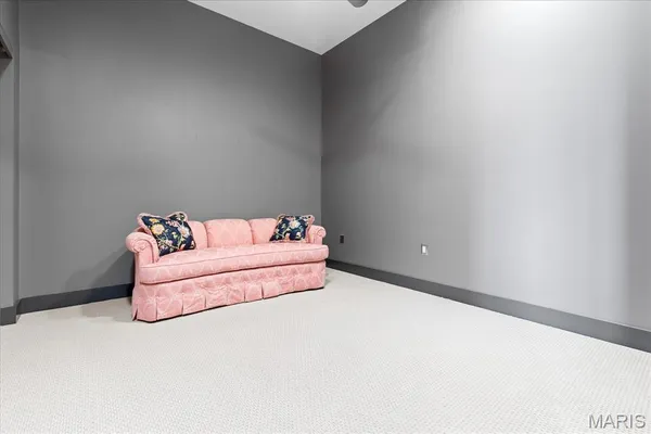 $380,000 | 630 Emerson Road, Unit 404, Creve Coeur, MO 63141