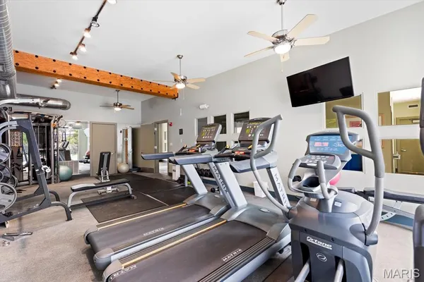 $380,000 | 630 Emerson Road, Unit 404, Creve Coeur, MO 63141