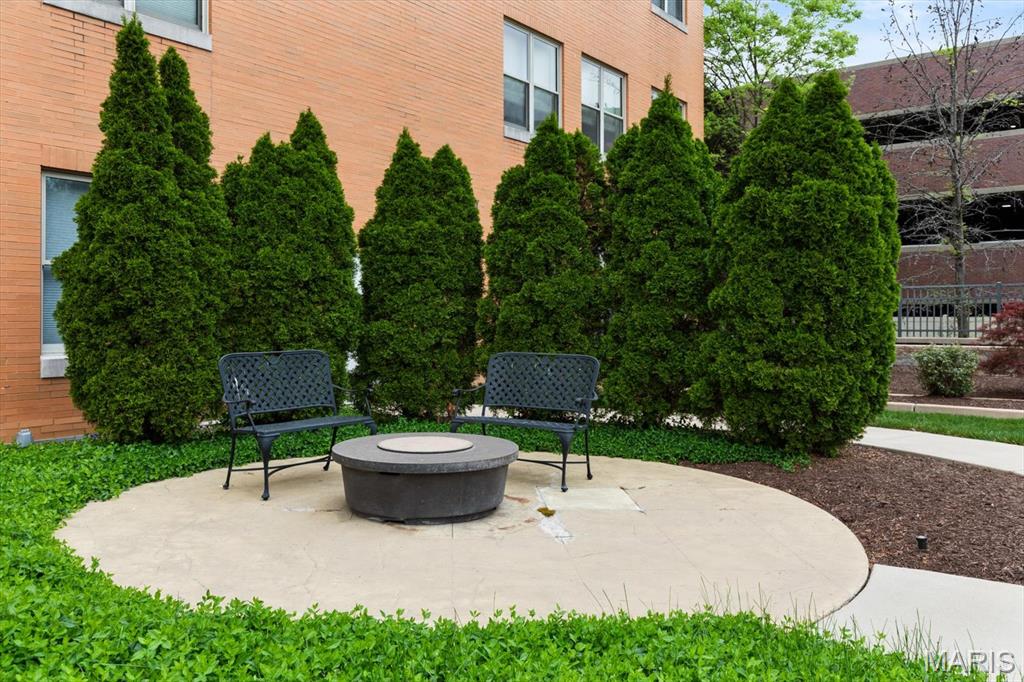 630 Emerson Road, Unit 404 Creve Coeur, MO 63141 - Photo 32 of 36