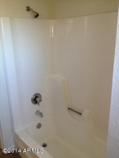 5401 East Thomas Road, Unit 2037 Phoenix, AZ 85018 - Photo 9 of 12 5401 E Thomas Rd #2037-Bath
