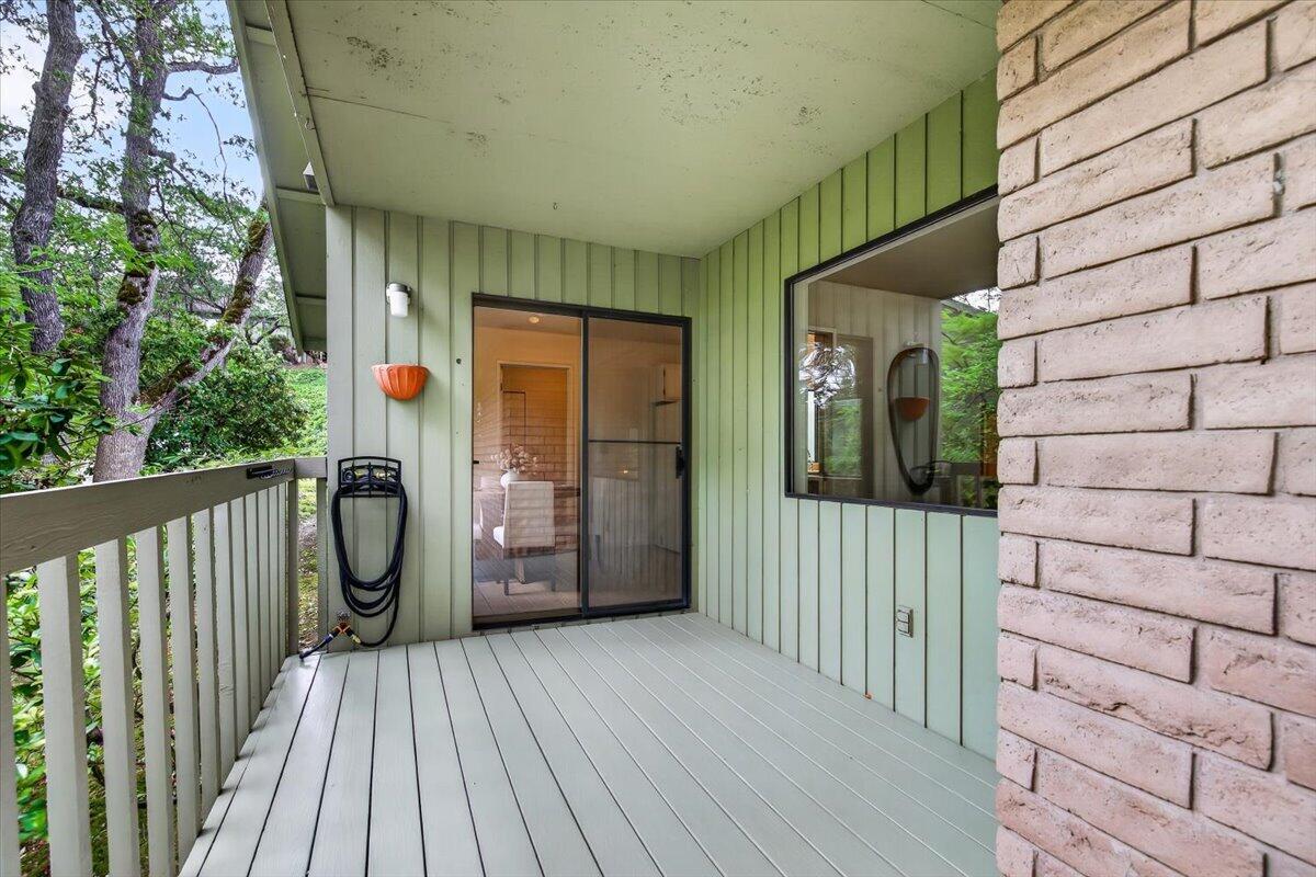 2647 Freedom Way Medford, OR 97504 - Photo 21 of 38 a front view of a house with a porch