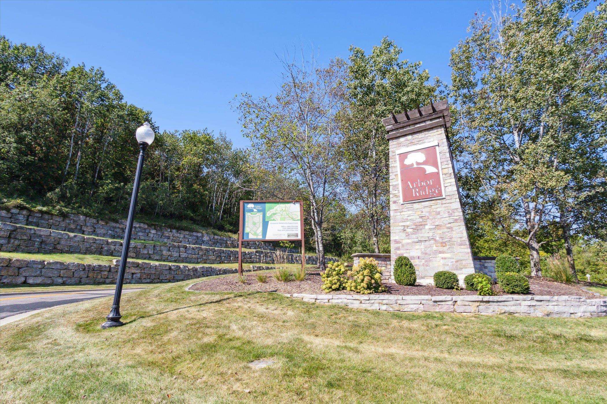 L82 Oakridge Janesville, WI 53548 - Photo 28 of 31