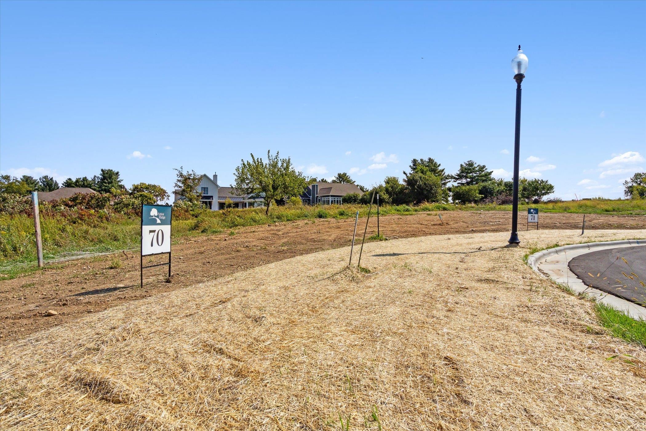 L82 Oakridge Janesville, WI 53548 - Photo 9 of 31