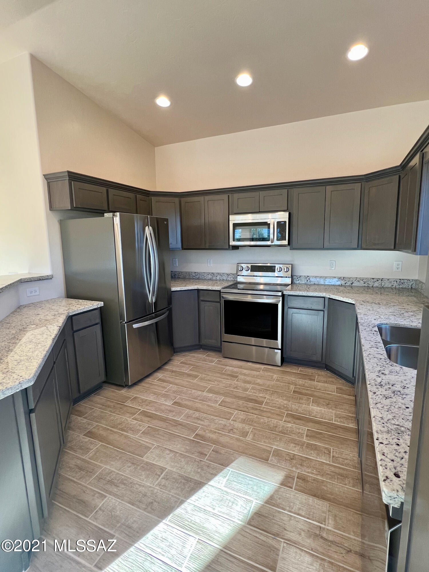 143 Camino Rumano Rio Rico, AZ 85648 - Photo 6 of 32