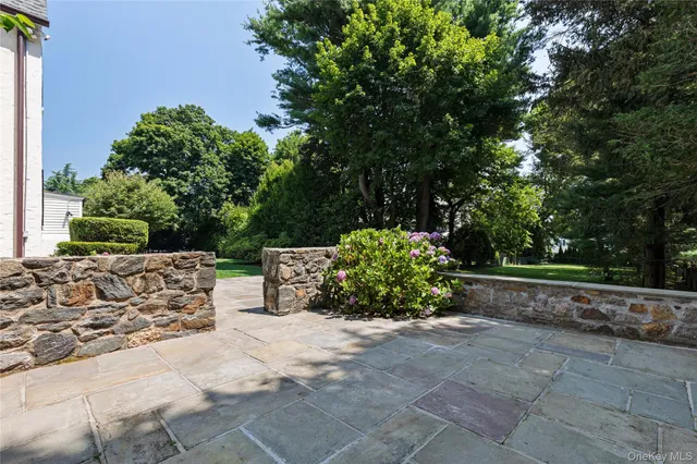 $18,000 | 30 Park Drive North, Rye, NY 10580