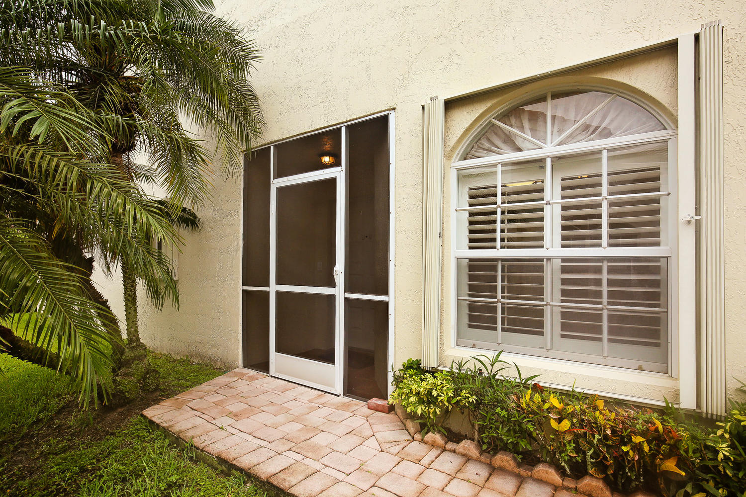 6072 Petunia Road Delray Beach, FL 33484 - Photo 2 of 18 Entrance