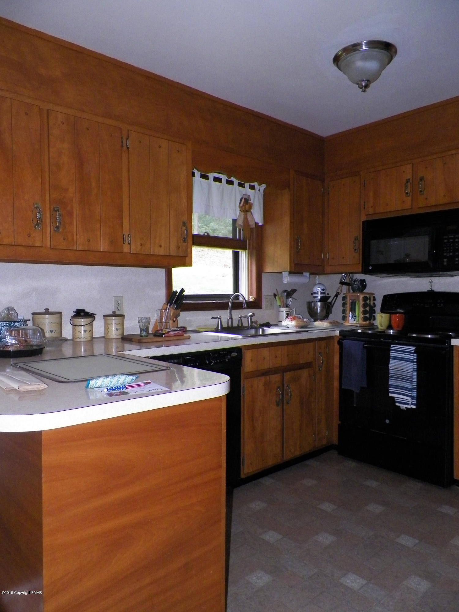 447 Merwinsburg Road Effort, PA 18330 - Photo 20 of 38 447 merwinsburg modern appliance with ch