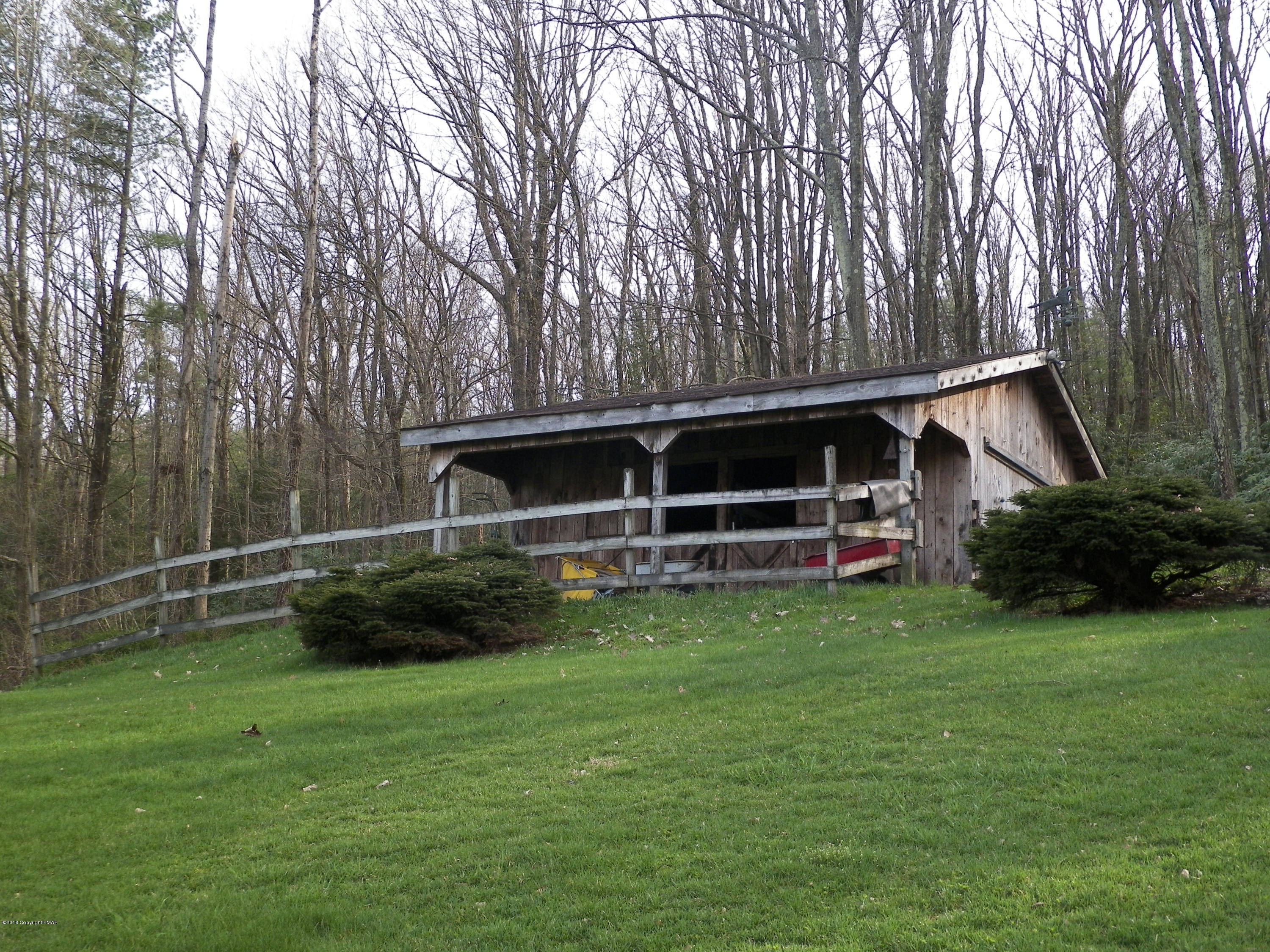 447 Merwinsburg Road 2 stall HORSE Stabl