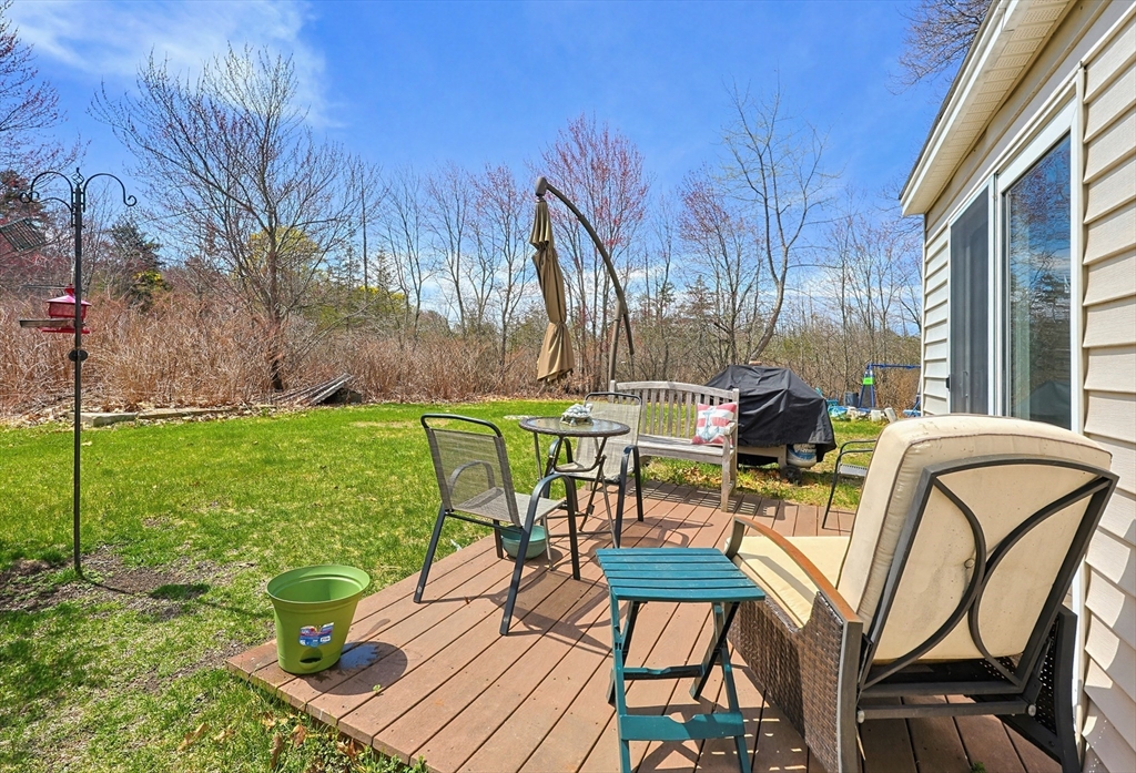 61 Ruth Avenue Dracut, MA 01826 - Photo 27 of 41