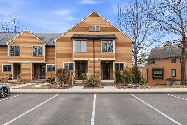 $339,000 | 575 Bridge Road, Unit 118, Northampton, MA 01062